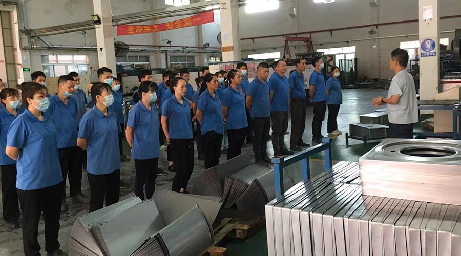 五一放假在即！金環(huán)電器沖壓車間開展早會(huì)強(qiáng)調(diào)工作效率