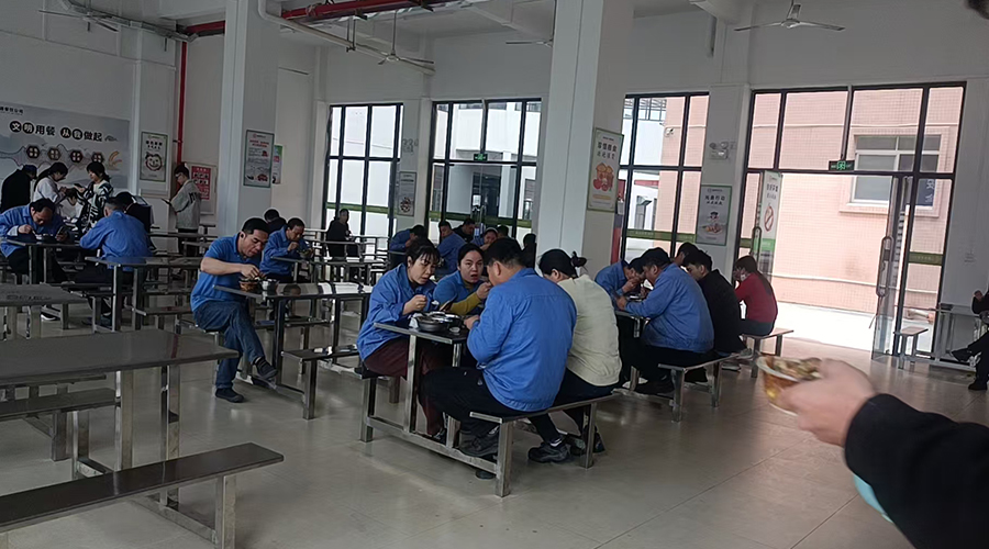 金環(huán)食堂，美味與關(guān)懷的港灣
